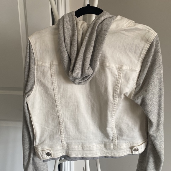 Hooded Jean Jacket - Picture 5 of 5